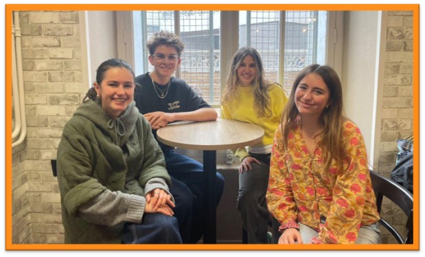 Photo de quatre membres du Club Interact de Clermont